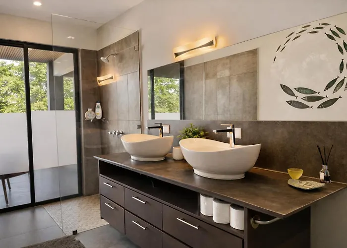 Villa Luxury Beachfront Estate W Private Chef, Full Staffconcierge Amenities