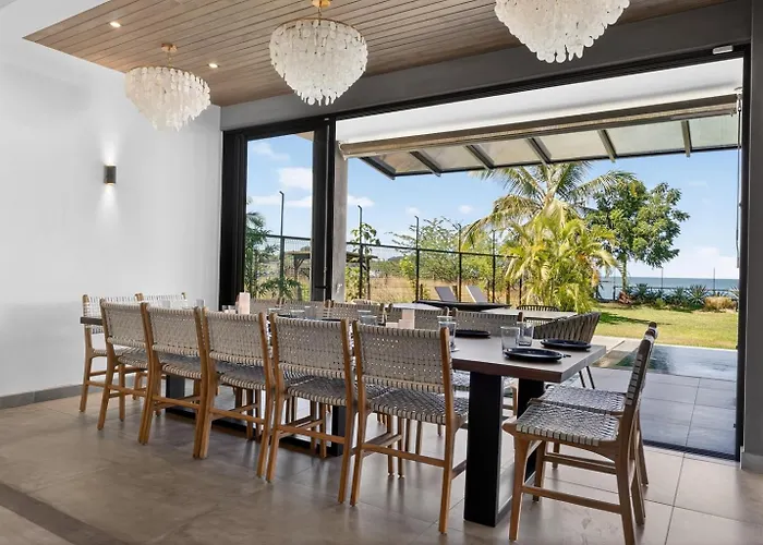 Villa Luxury Beachfront Estate W Private Chef, Full Staffconcierge Amenities